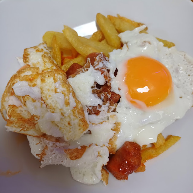 Huevo Con Frita Patatas