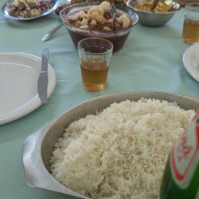 Almoço Com Frango Fritos