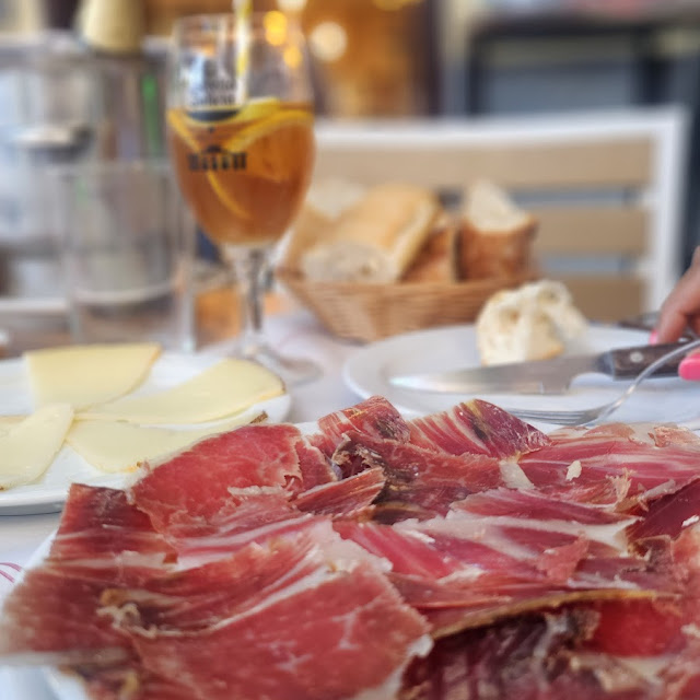 Huevos Rotos Con Jamón Ibérico