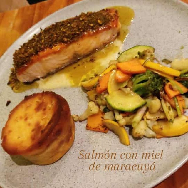 Salmón Con Miel de Maracuyá