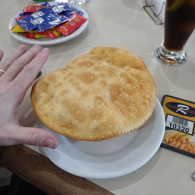 Pastel de Carne Com Queijo