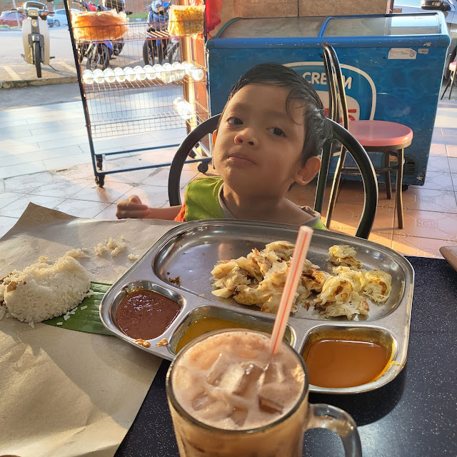 Roti Canai & Nasi Lemak
