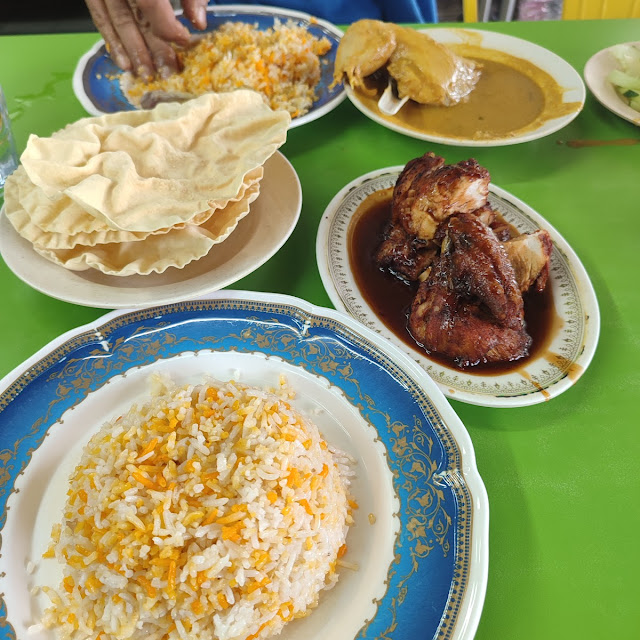 Nasi Beriani Ayam Madu & Ayam Goreng