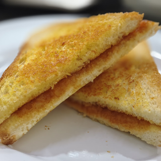 Roti Bakar