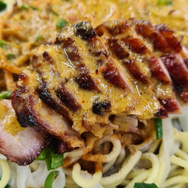 Dry Noodle with Curry Gravy