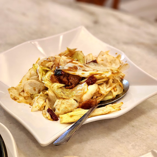 烟肉炒包菜 Stir Fried Cabbage with Bacon