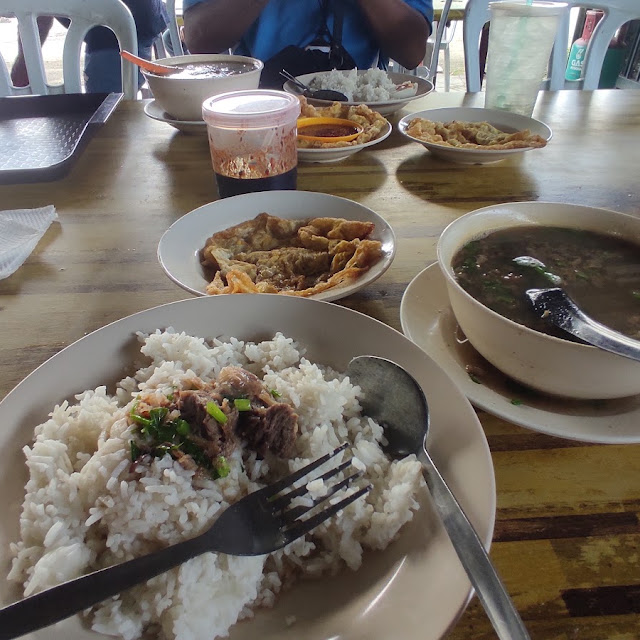 Nasi Putih Sup Daging Telur Dadar