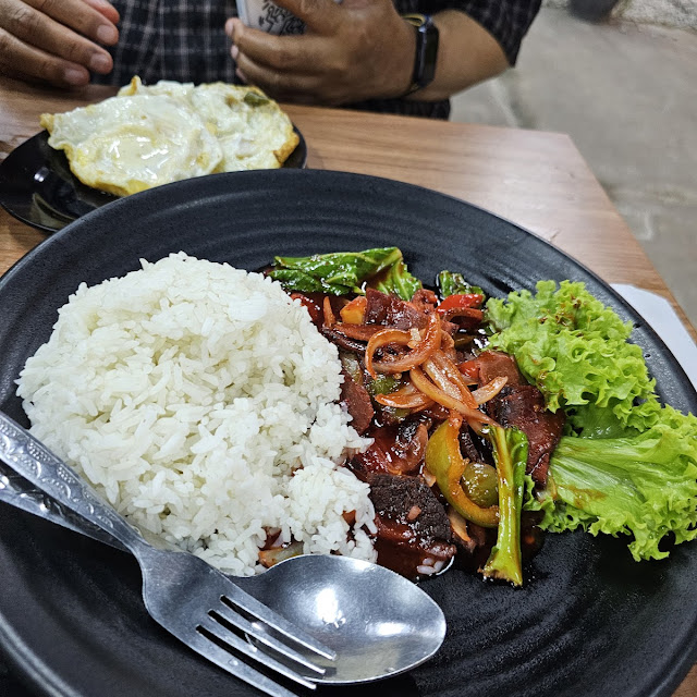 Nasi Daging Merah