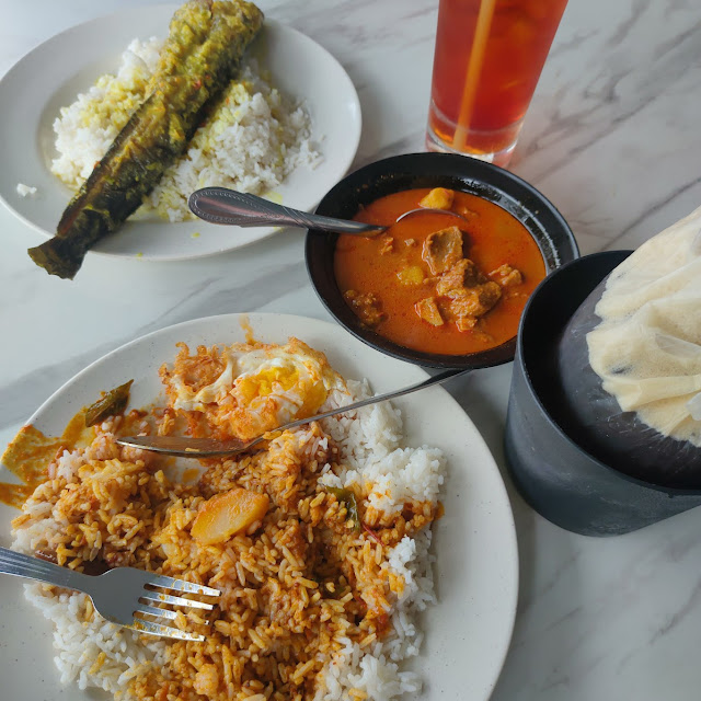 Nasi Putih Kari Kambing