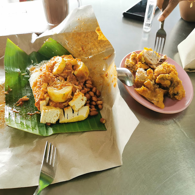 Nasi Lemak with Fried Chicken