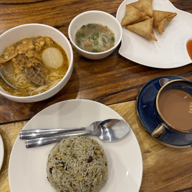 Samosa and Tea