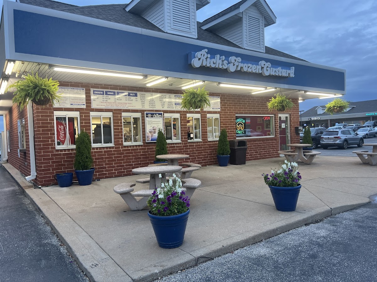 Rich's Frozen Custard Oakville