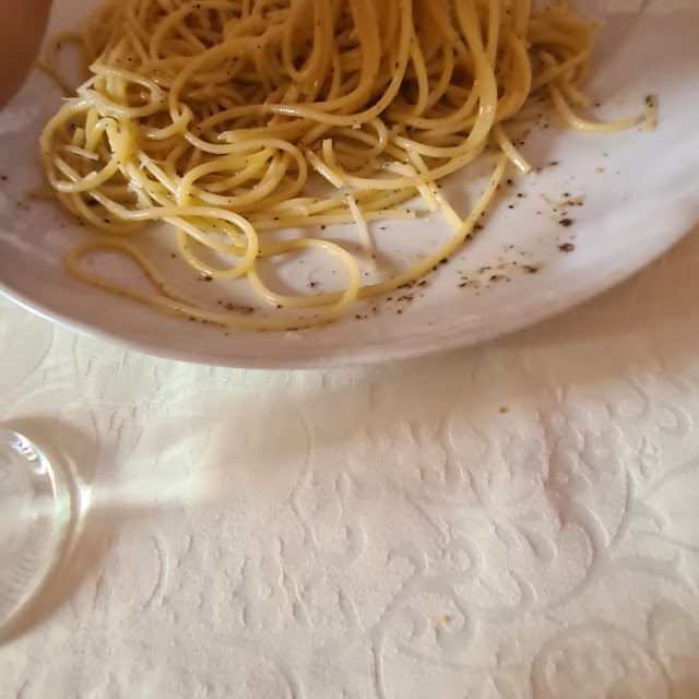 Spaghetti Cacio E Pepe