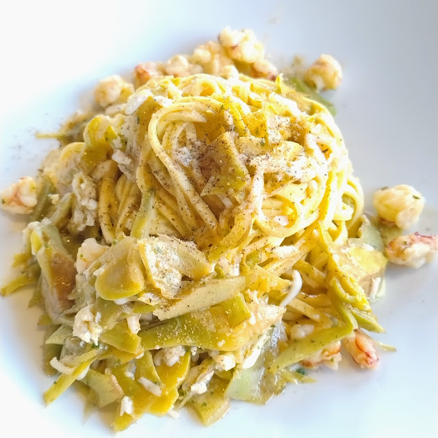 Taglierini With Chunks Of Gallnella And Asparagus