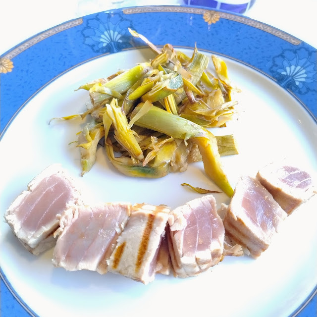 Tonno Alla Griglia Con Carciofi Alla Genovese