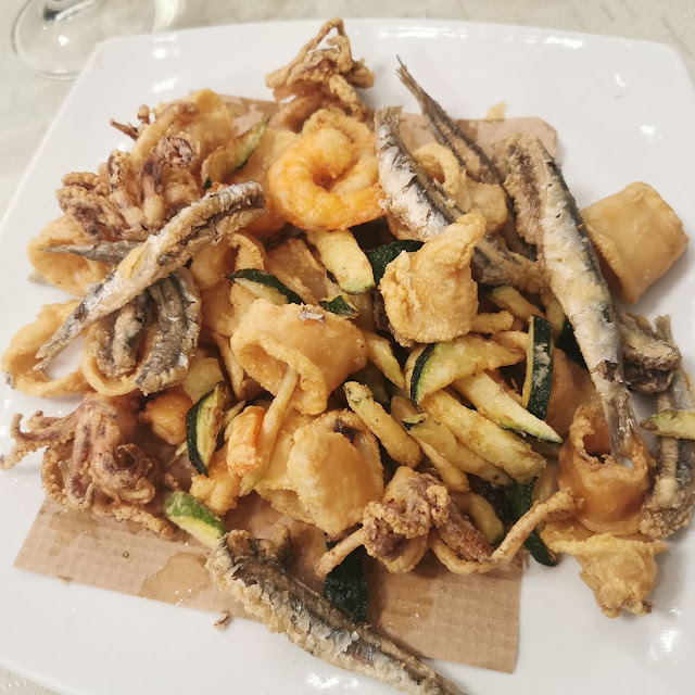 Frittura Calamari Gamberi Zucchine E Alici