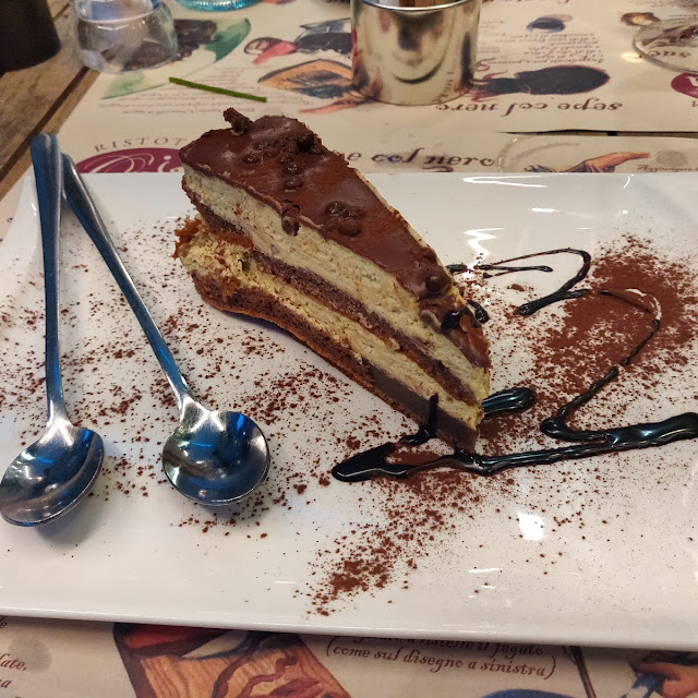 Chocolate Cake with Pstachio Cream