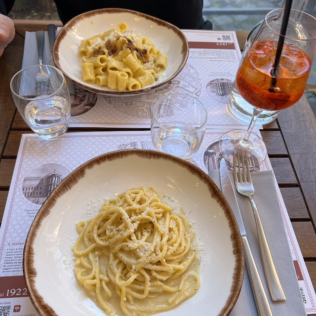 Mezzemaniche Alla Gricia