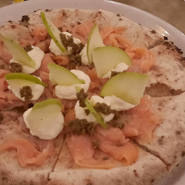 Pizza Salmone Philadelphia E Mela