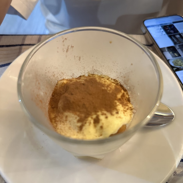 Tiramisu Cake