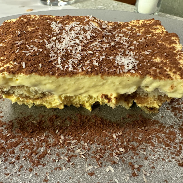 Tiramisù Con Savoiardi Caffè E Spuma Di Mascarpone Al Cocco