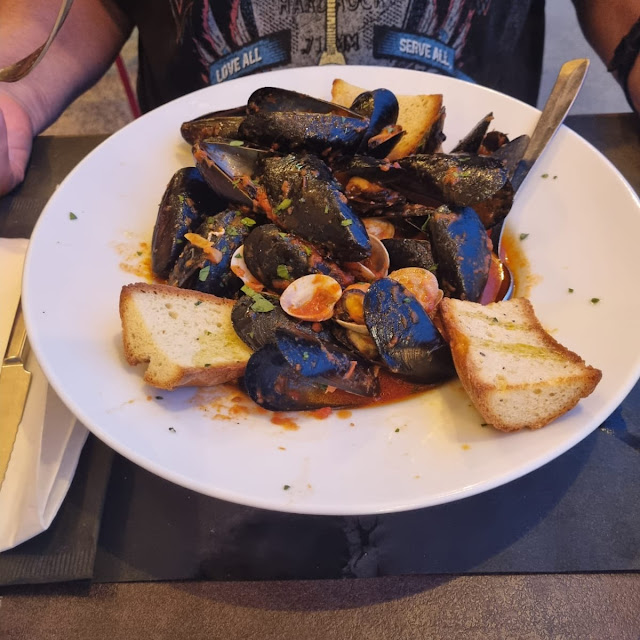 Impepata Di Cozze E Vongole Alla Tarantina