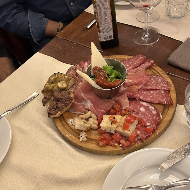 Affettati Con Crostini