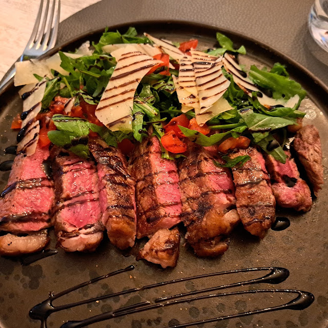Tagliata Marchigiana Grana E Rucola