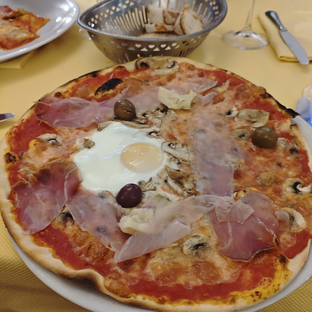 Pizza Capricciosa
