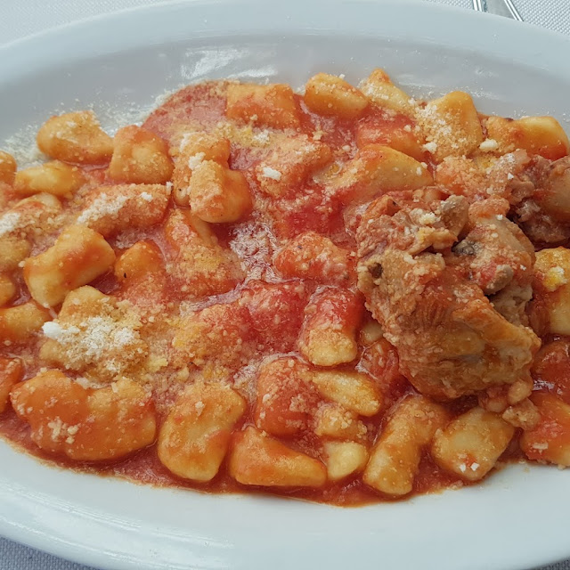 Gnocchi Con Sugo Di Coda Alla Vaccinara