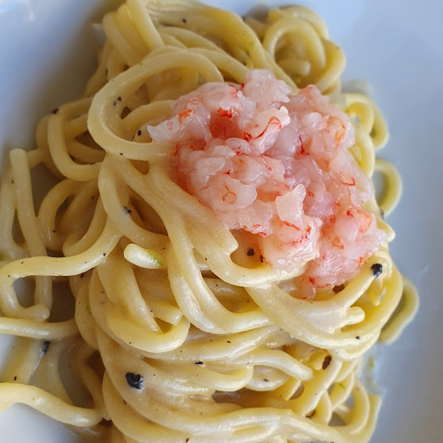 Spaghetti Cacio E Pepe Con Tartare Di Gamberi