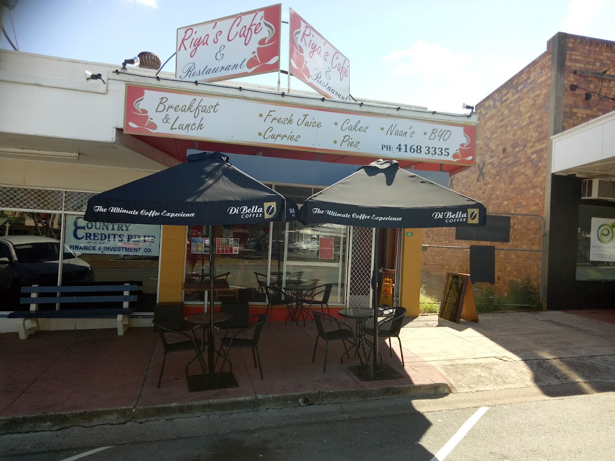 Riya's Cafe & Restaurant
