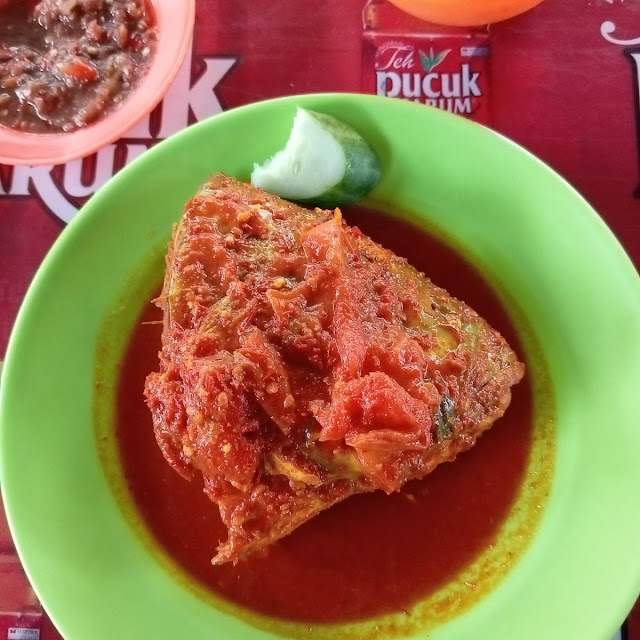Kepala Ikan Kuwe Kuah Pedas