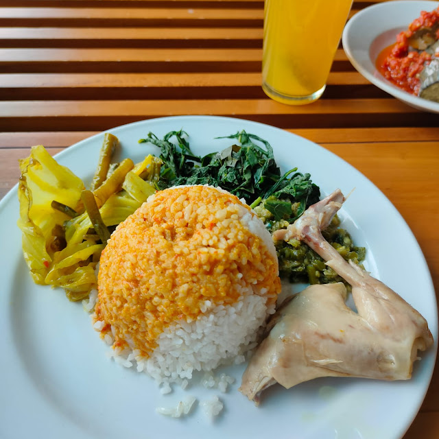 Nasi Ayam Pop
