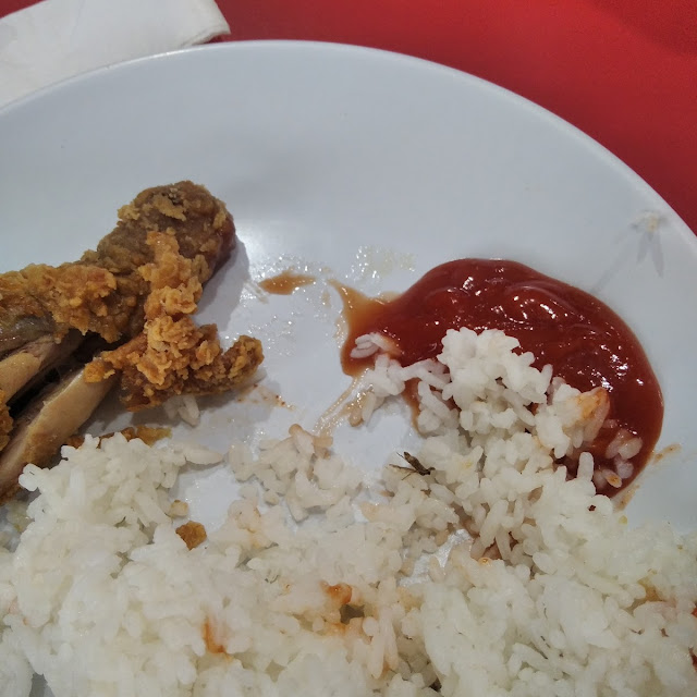Ada Serangga Di Nasi Nya