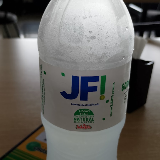 Imitação de H2O Mas Tem Um Bom Sabor