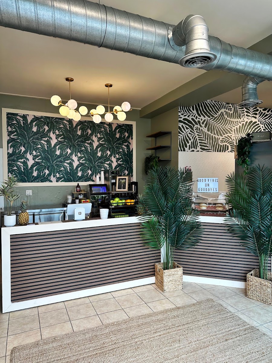 Roots Cafe