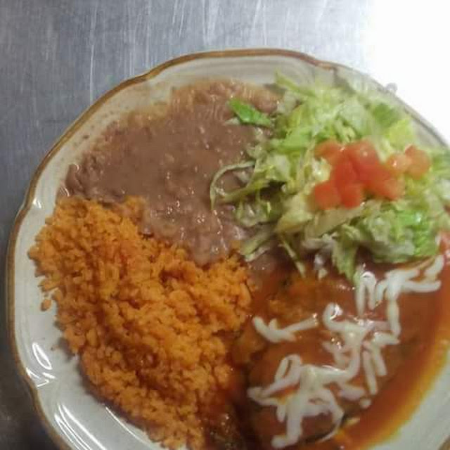 Tamales w Side Rice & Beans