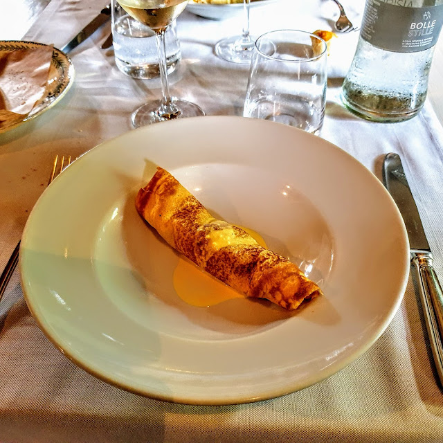 Crêpe Con Patate Novelle E Salsa Ai Pistilli Di Zafferano