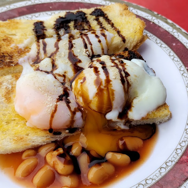 Roti Bakar Telur Goyang