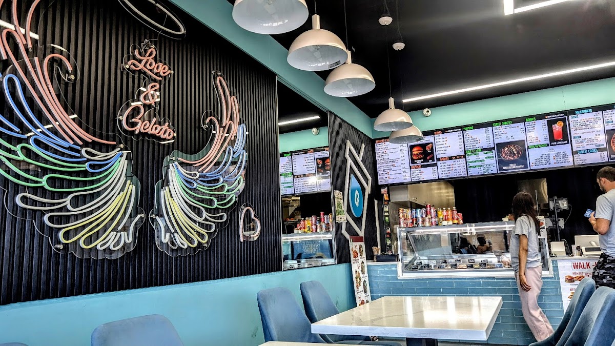Royal Gelato Cafe