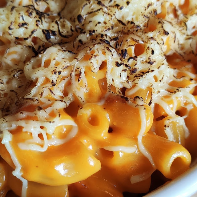 Cheesy Baked Mac and Cheese