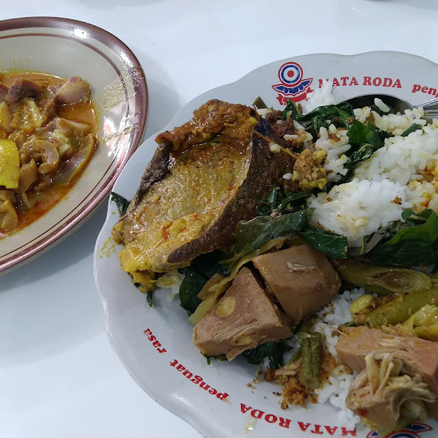 Nasi Campur