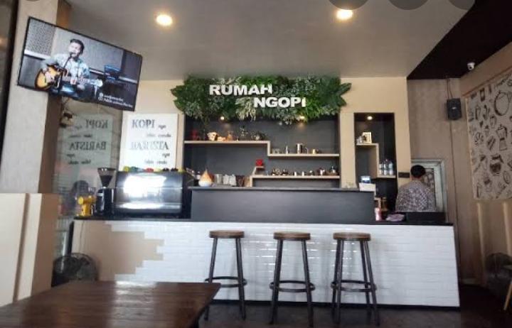 RUMAH NGOPI / BAM CAFE