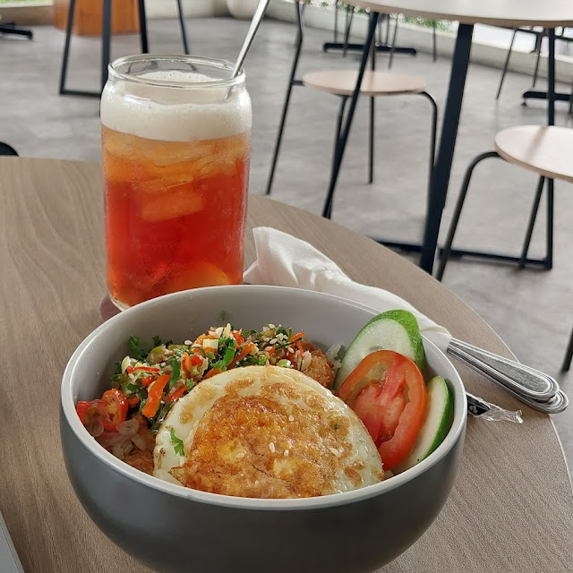 Chicken Rice Bowl with Egg