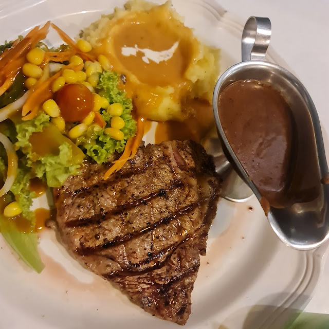 Ostrich with Wine Sauce
