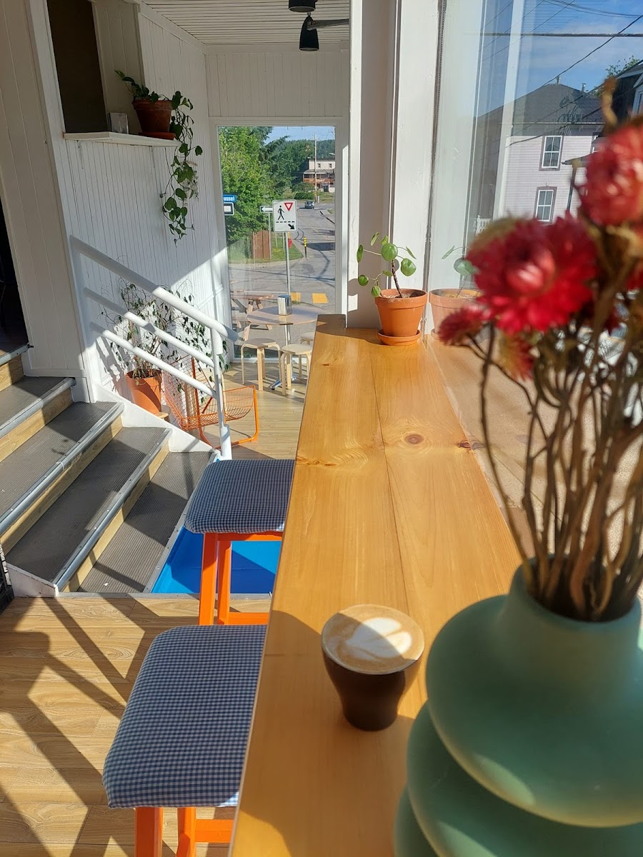 Saison Deli