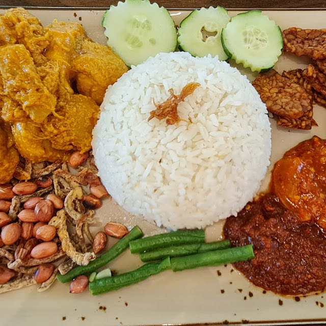 Nasi Lemak Rendang Cendawan
