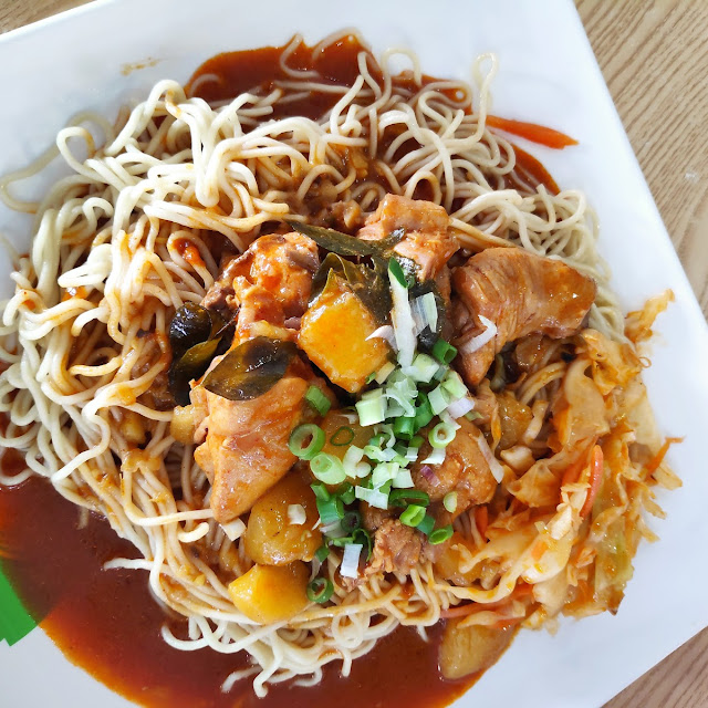 Braised Chicken Noodles