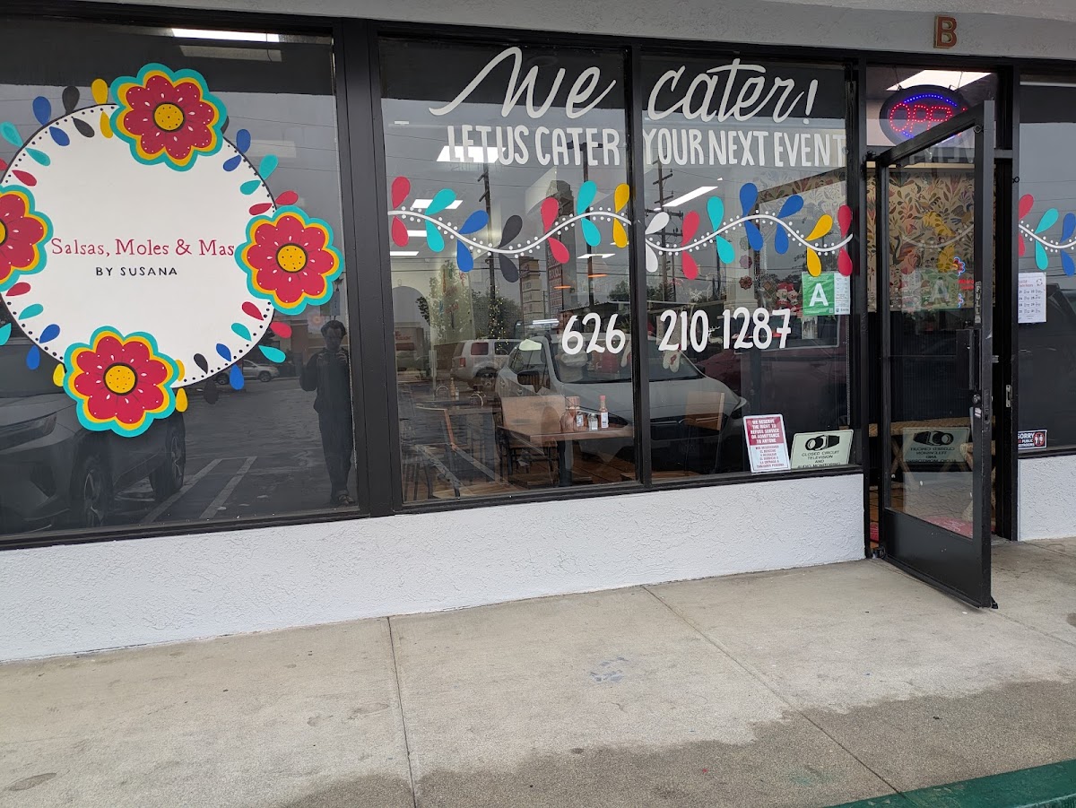 Salsas, Mole & Mas Restaurant